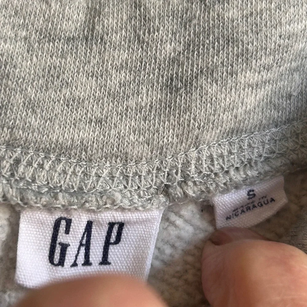 Gap Mens Small Heather Gray Logo Fleece Sweatpants Raw Hem Drawstring Joggers